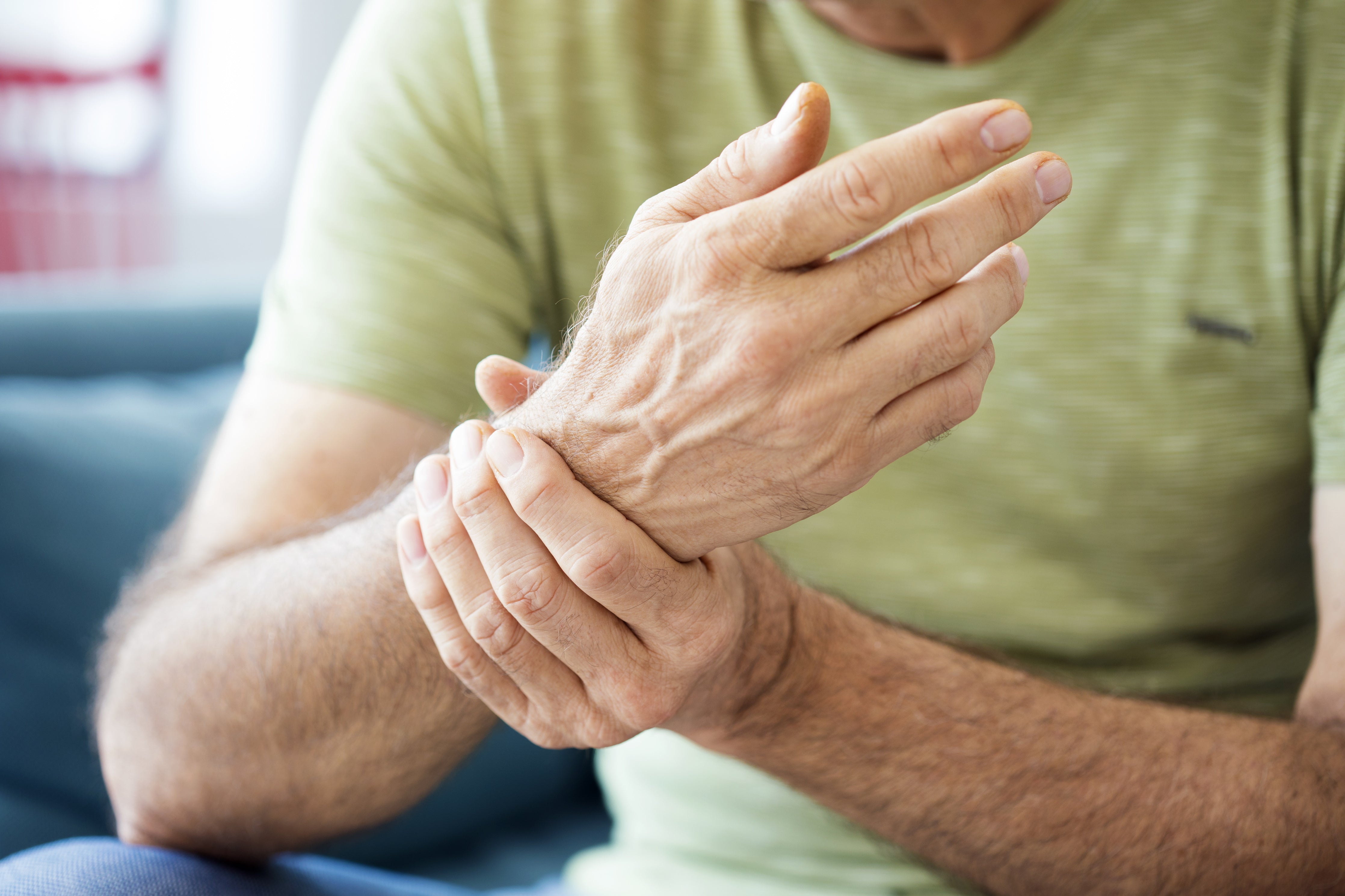 LAMININE and OMEGA+++ - The Dual Threat Against Joint Pain
